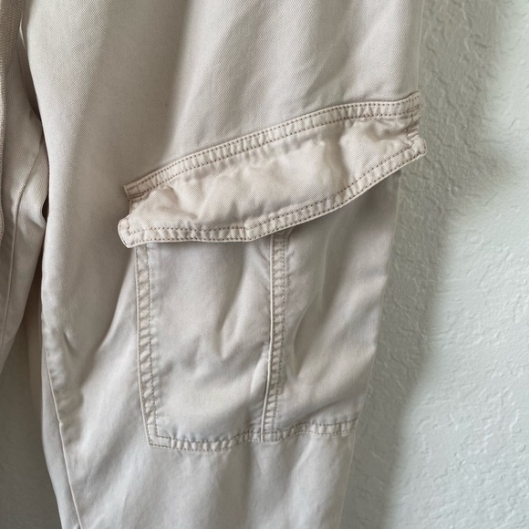 YFB Young Fabulous & Broke Beige Cargo Jogger Pants Women’s Size M - Picture 7 of 9
